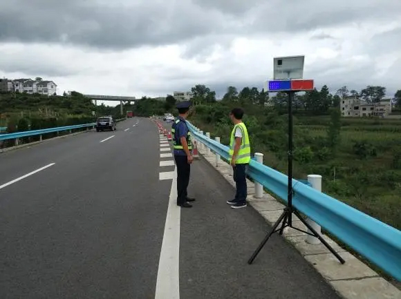 荆州高速公路钢护栏