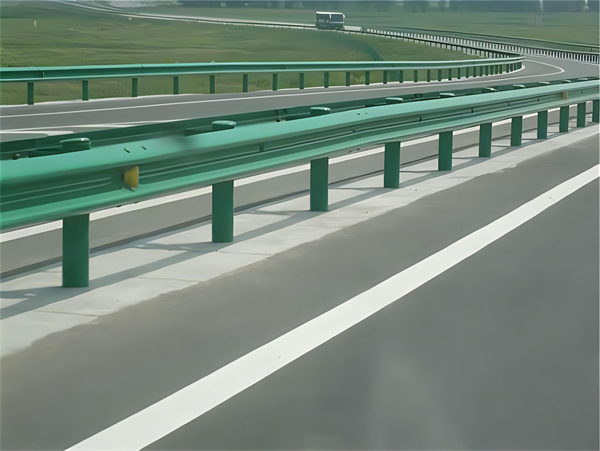 荆州高速护栏板守护安全广泛应用于多个行业